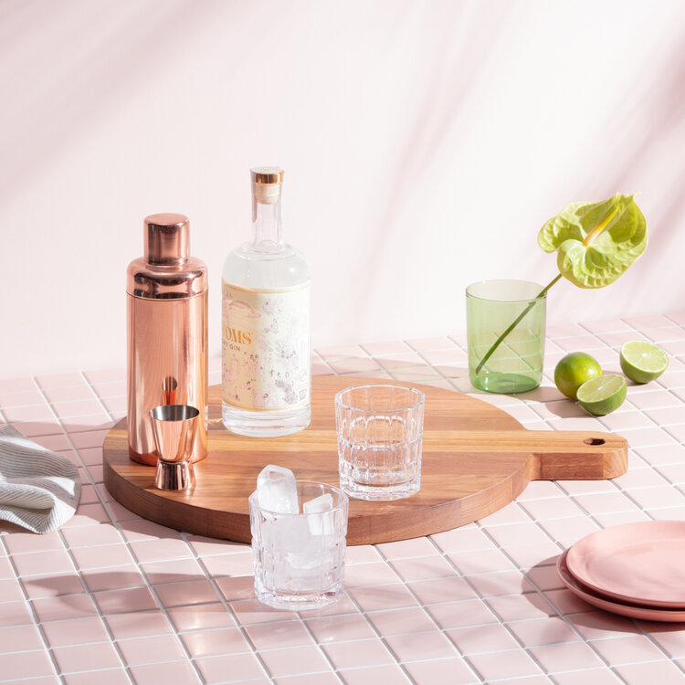 Large+Round+Serving+Board+gin+lifestyle